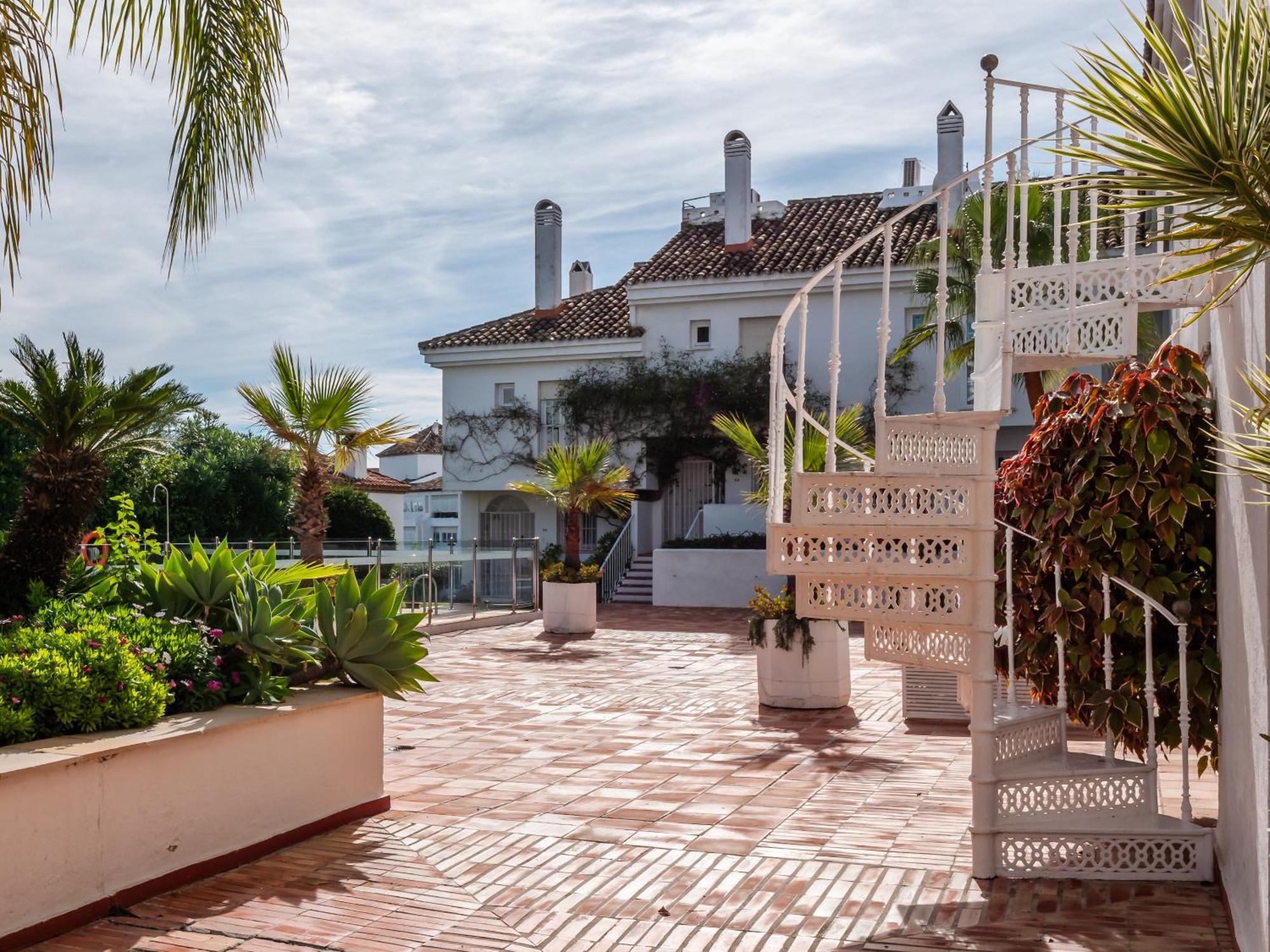 3 Bdrm Stylish Apt W Pool In Puerto Banus Marbella Dış mekan fotoğraf